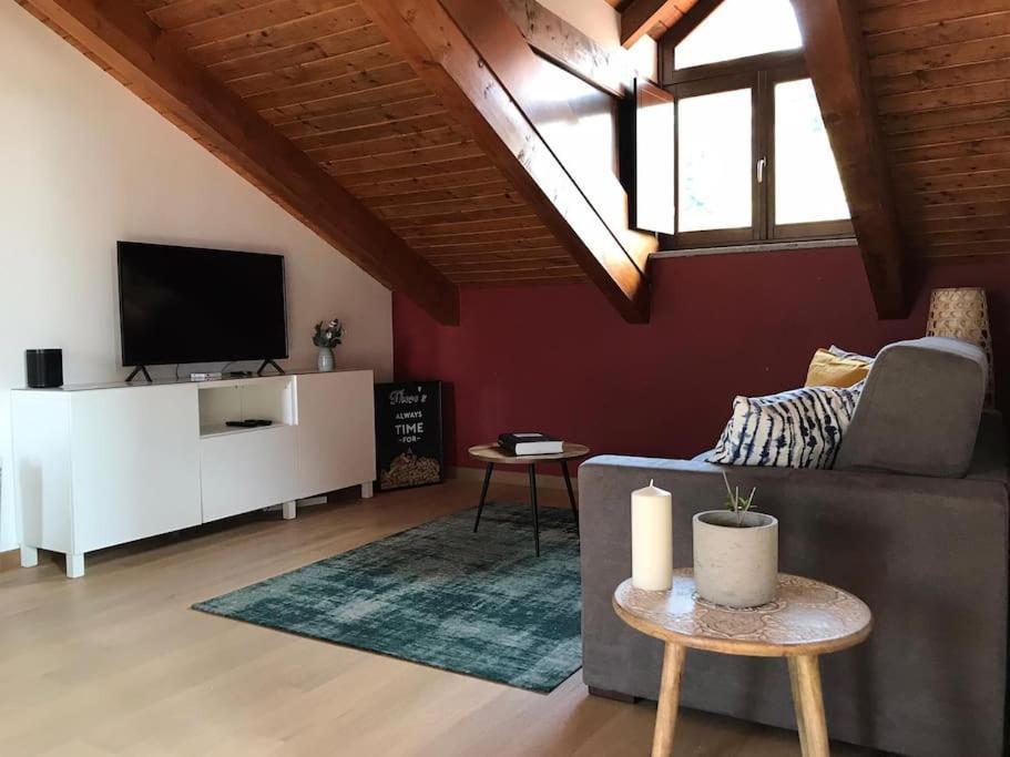 Charming 2.5Room Flat In Center Of Monforte dʼAlba Exterior foto